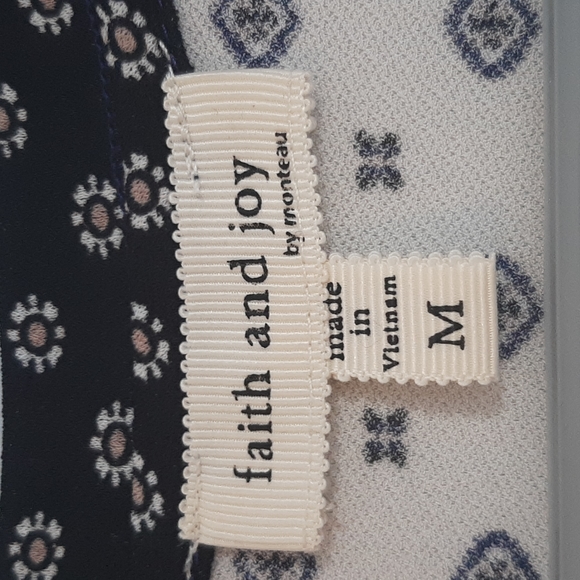 Chain Design Twist Hem - Picture 7 of 7